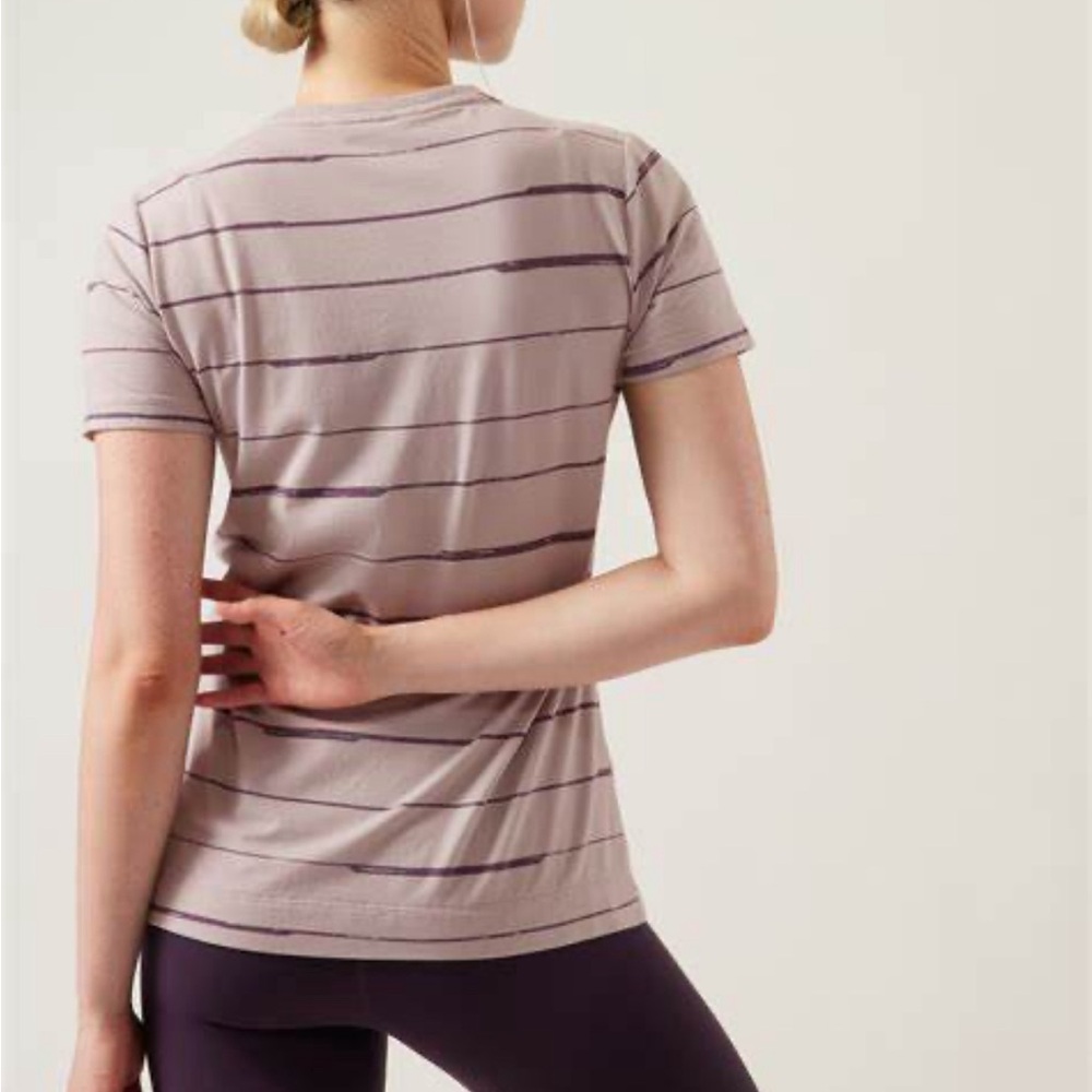 Athleta Outbound Tee - Picture 2 of 4